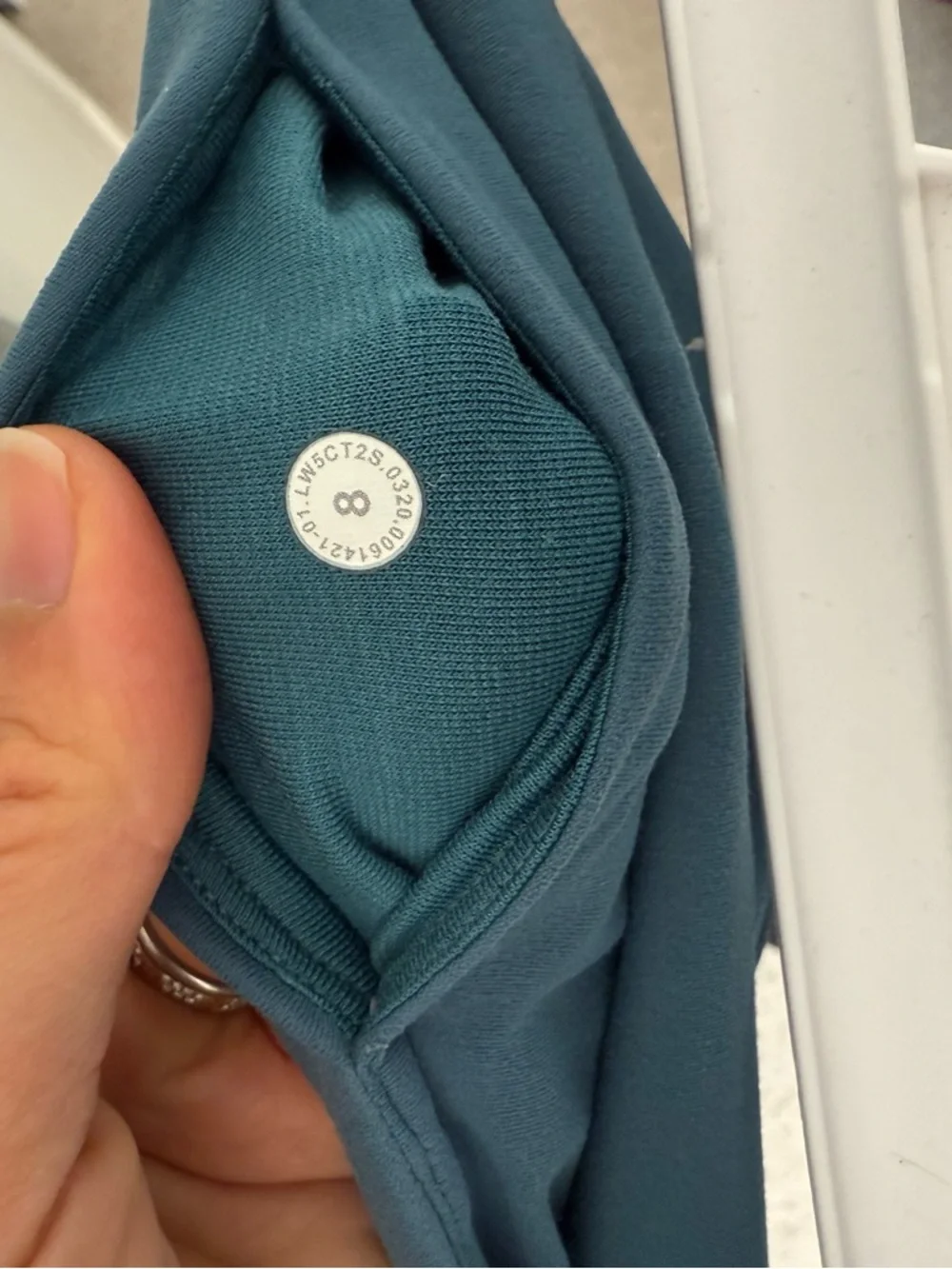 Lululemon - Picture 5 of 5